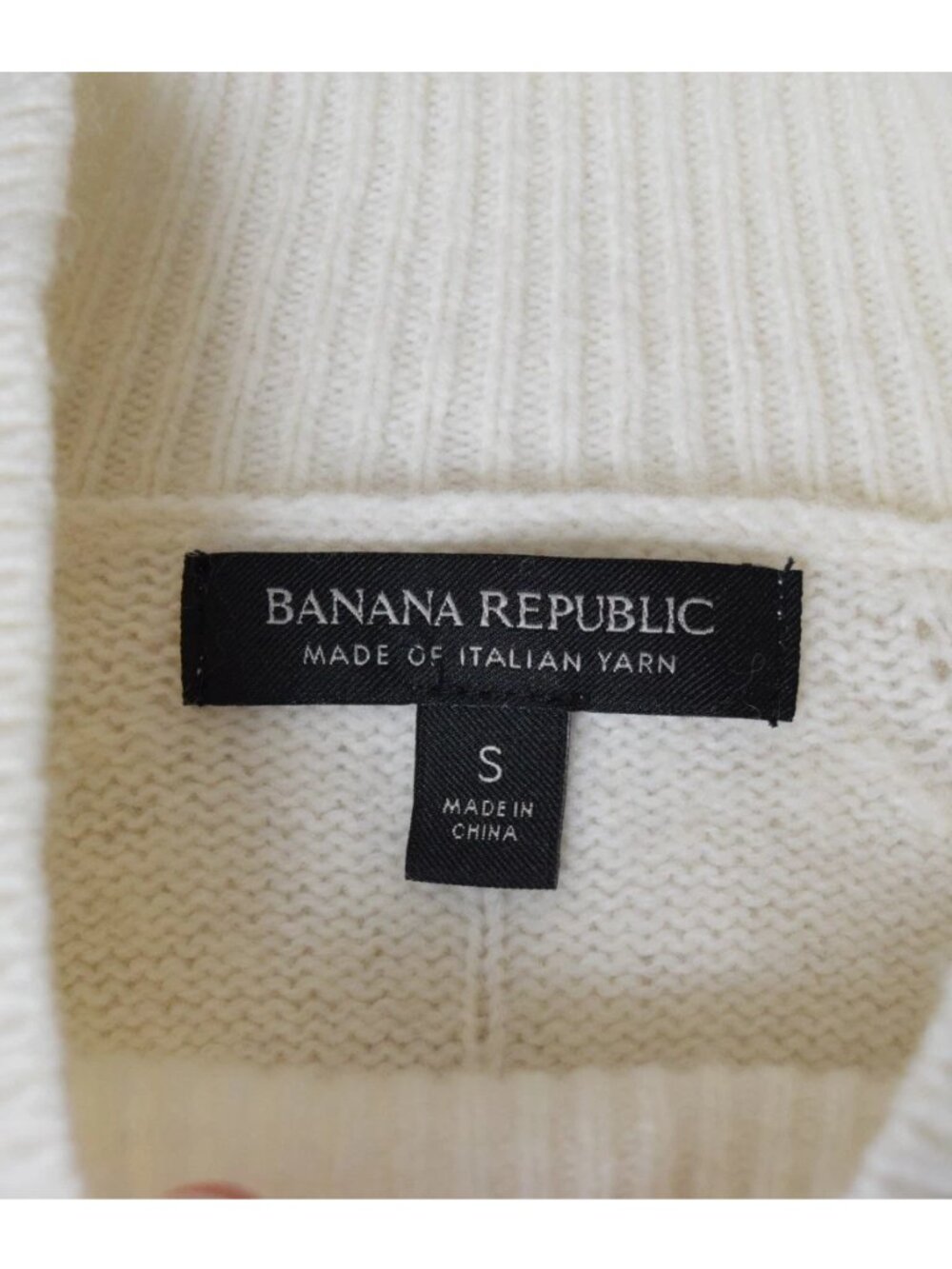 BANANA REPUBLIC ITALIAN YARN WOOL BLEND CABLE KNIT SWEATER - Picture 9 of 9